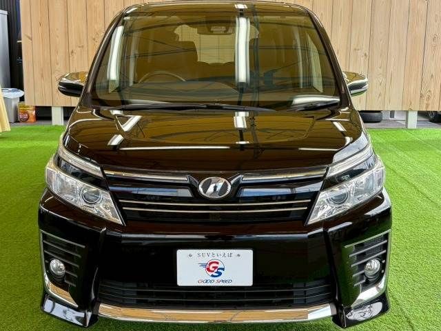 TOYOTA VOXY 2016