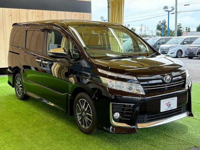 TOYOTA VOXY 2016