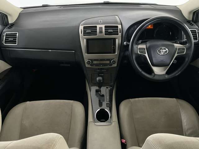 TOYOTA AVENSISWAGON 2013