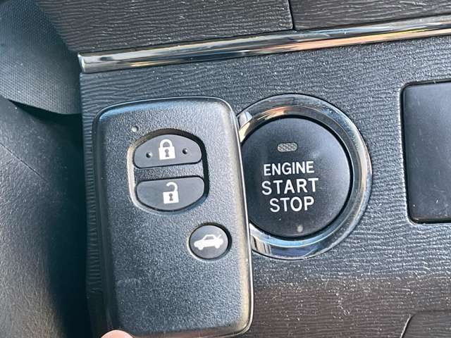 TOYOTA AVENSISWAGON 2013