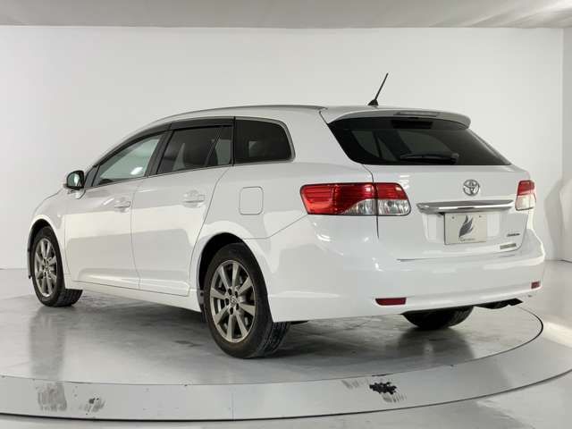 TOYOTA AVENSISWAGON 2013