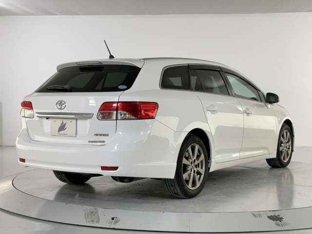 TOYOTA AVENSISWAGON 2013