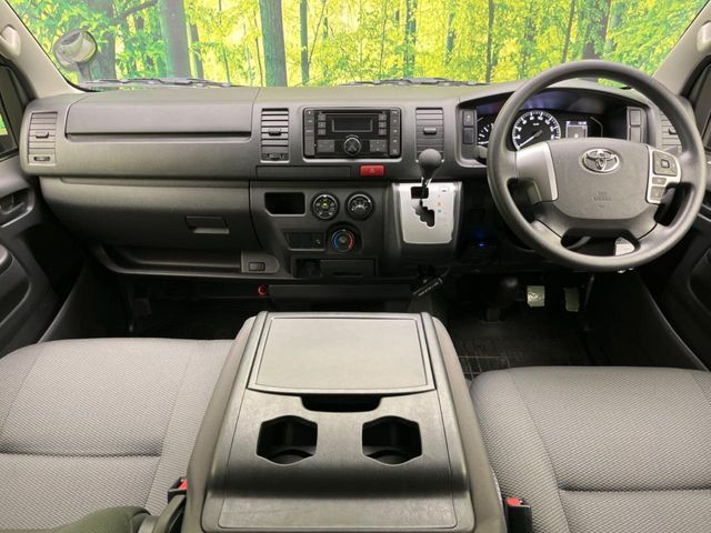 TOYOTA HIACE van 1.2t 2WD 2021