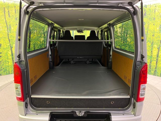 TOYOTA HIACE van 1.2t 2WD 2021