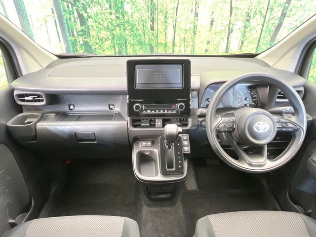 TOYOTA SIENTA HYBRID 2025