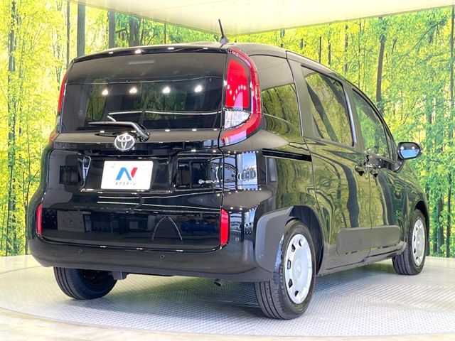 TOYOTA SIENTA HYBRID 2025