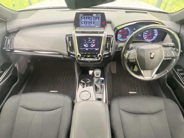 TOYOTA CROWN sedan hybrid 2018