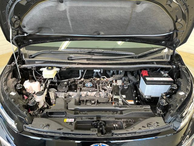 TOYOTA VOXY HYBRID 2024