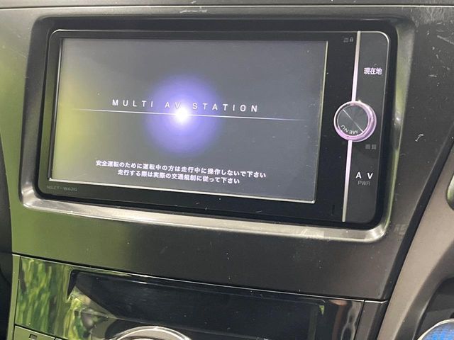 TOYOTA PRIUS Alpha 2014