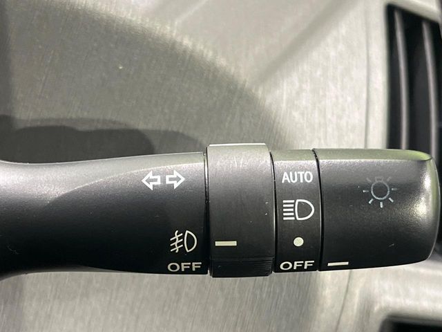 TOYOTA PRIUS Alpha 2014