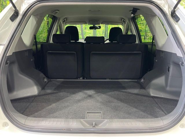 TOYOTA PRIUS Alpha 2014