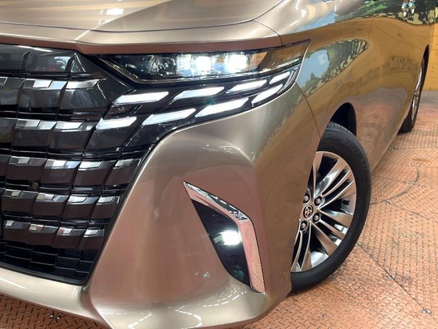 TOYOTA ALPHARD 2024