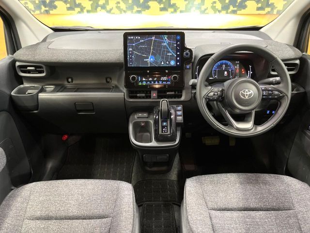 TOYOTA SIENTA HYBRID 2025