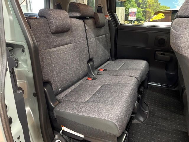 TOYOTA SIENTA HYBRID 2025