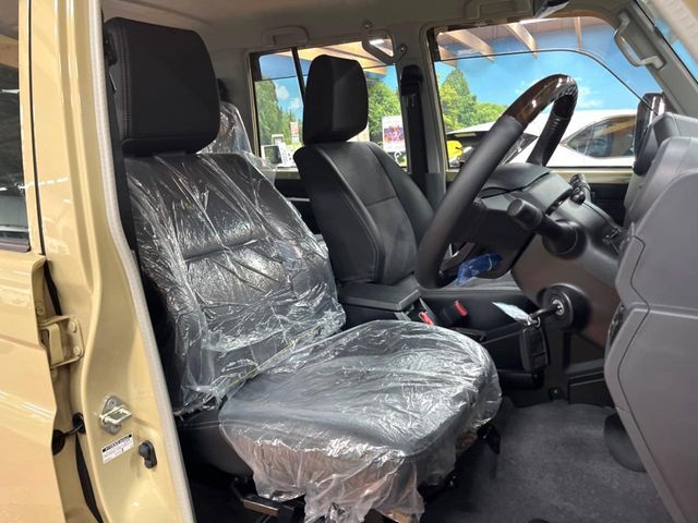 TOYOTA LANDCRUISER 70 2024