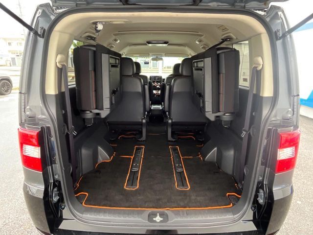 MITSUBISHI DELICA D:5 4WD 2017