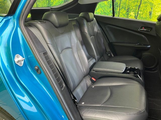 TOYOTA PRIUS PHV 2017