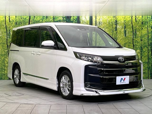 TOYOTA NOAH 2023