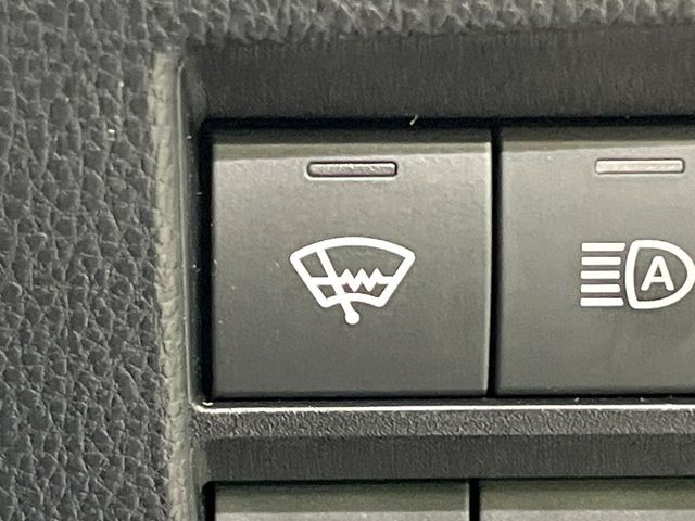 TOYOTA NOAH 4WD 2024