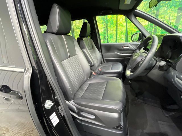 TOYOTA NOAH 4WD 2024