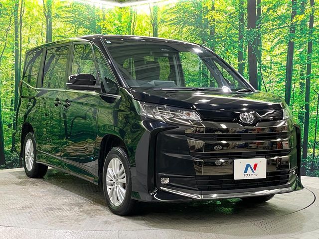 TOYOTA NOAH 4WD 2024
