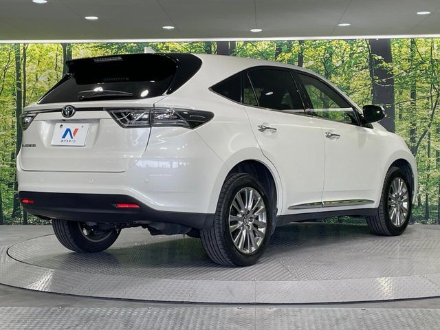 TOYOTA HARRIER 2WD 2016