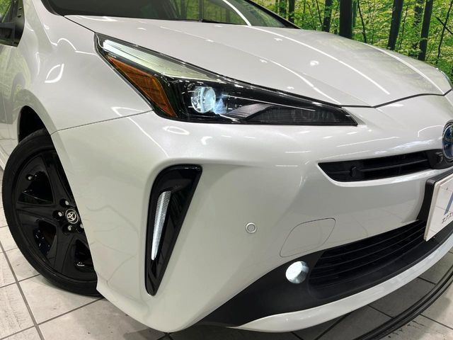 TOYOTA PRIUS 2021