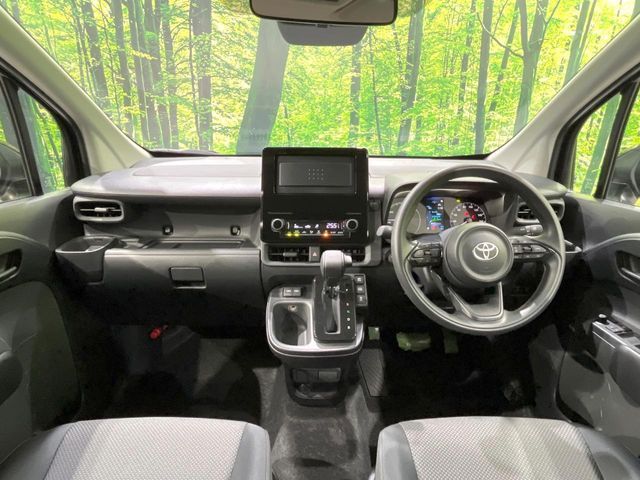 TOYOTA SIENTA HYBRID 2025