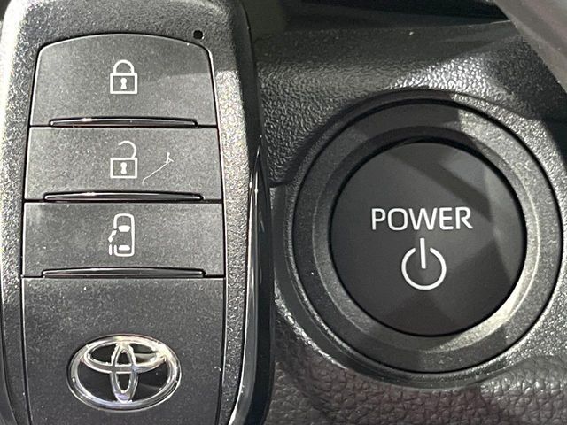 TOYOTA SIENTA HYBRID 2025