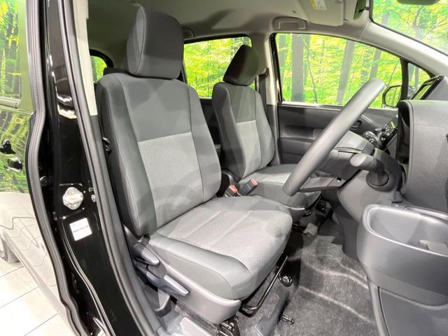 TOYOTA SIENTA HYBRID 2025