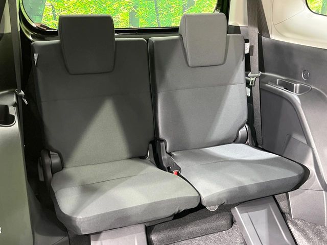 TOYOTA SIENTA HYBRID 2025