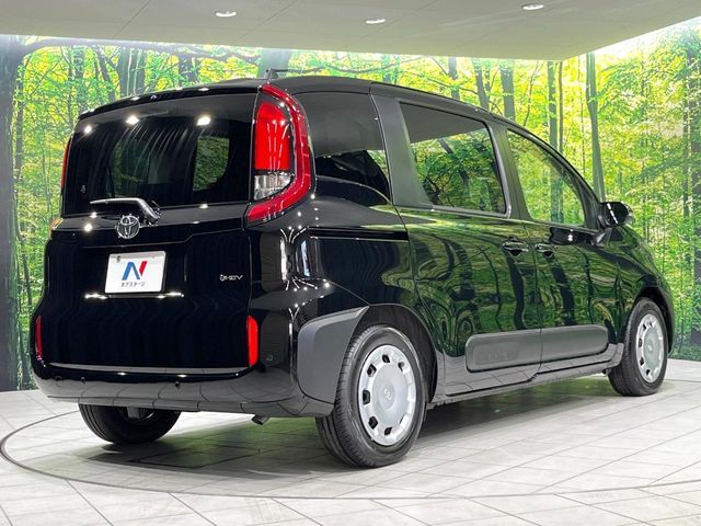 TOYOTA SIENTA HYBRID 2025