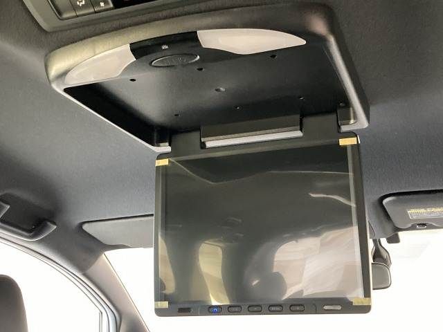 TOYOTA ESQUIRE HYBRID 2017