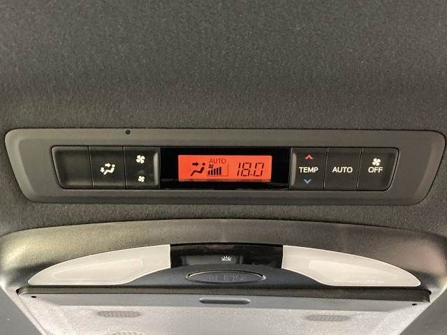 TOYOTA ESQUIRE HYBRID 2017