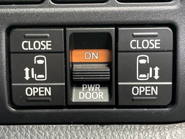 TOYOTA ESQUIRE HYBRID 2017