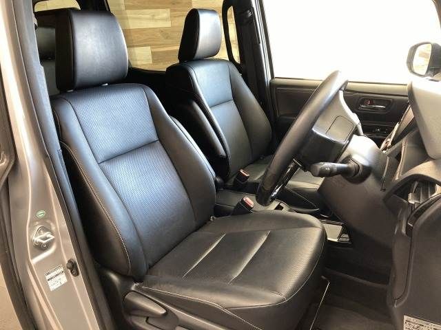 TOYOTA ESQUIRE HYBRID 2017