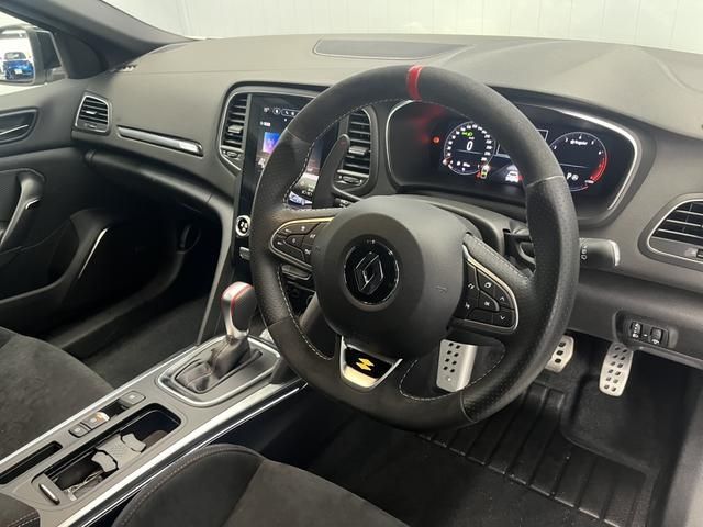 RENAULT RENAULT MEGANE hatchback 2024