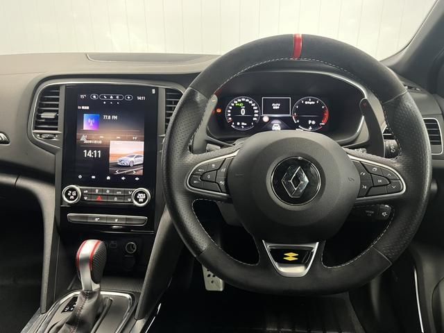 RENAULT RENAULT MEGANE hatchback 2024