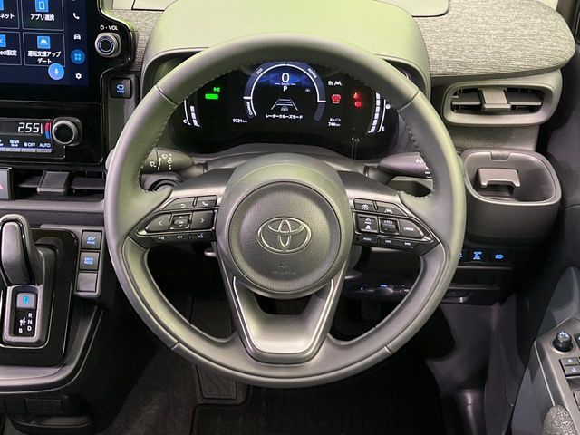 TOYOTA SIENTA HYBRID 2025