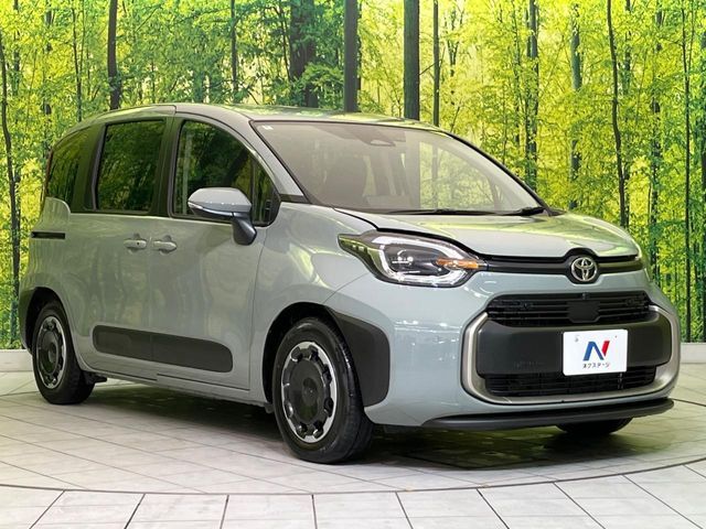 TOYOTA SIENTA HYBRID 2025
