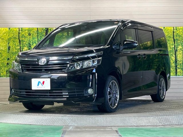 TOYOTA VOXY 2014