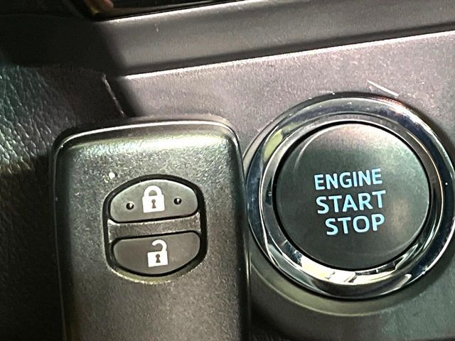 TOYOTA COROLLA FIELDER 2019