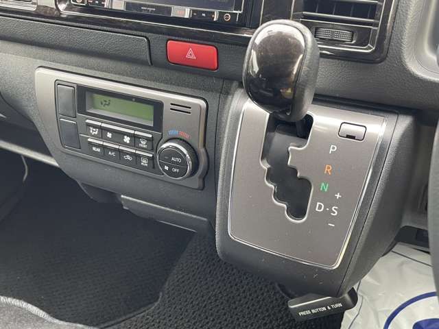 TOYOTA HIACE van 2WD 2020