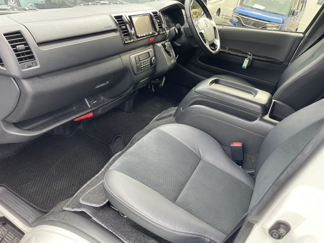 TOYOTA HIACE van 2WD 2020