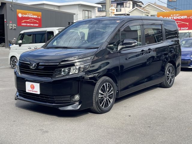 TOYOTA VOXY 2015