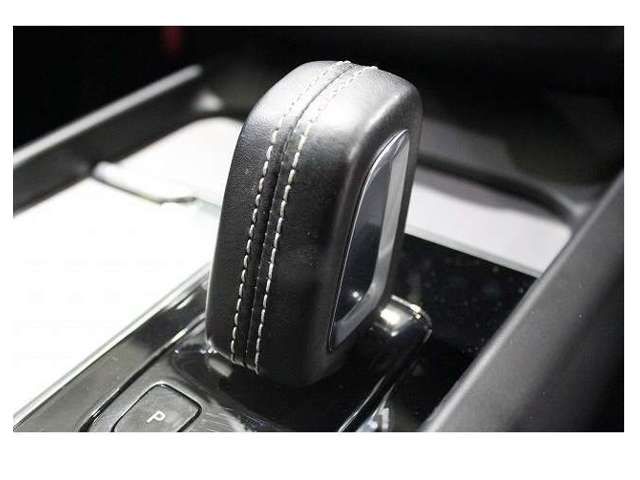 VOLVO VOLVO XC60 2020