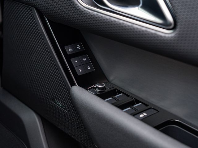 ROVER ROVER RANGE ROVER VELAR 2023