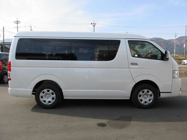 TOYOTA HIACE wagon 4WD 2025