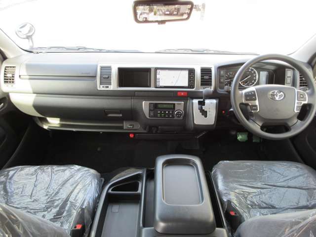 TOYOTA HIACE wagon 4WD 2025