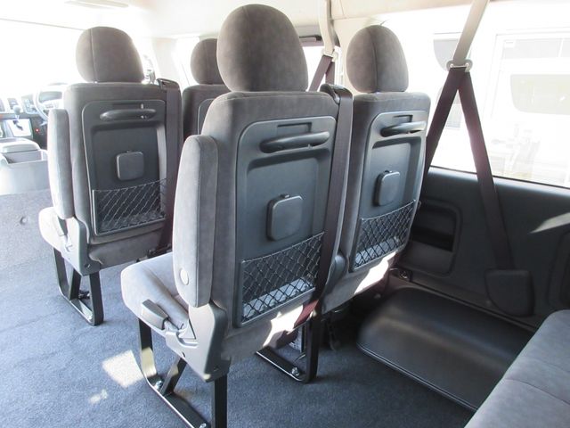 TOYOTA HIACE wagon 4WD 2025